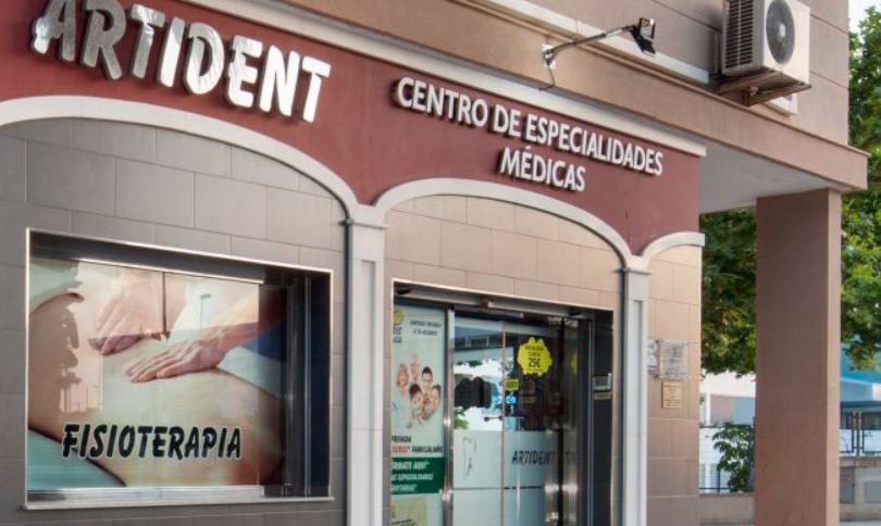Dentista en Málaga Clínica dental Artident.